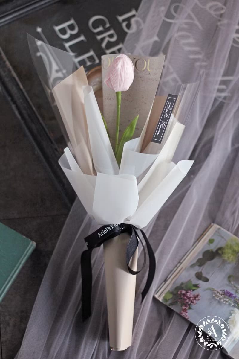 包裝花束 / 香芬皂花系列 / 單朵鬱金香小花束