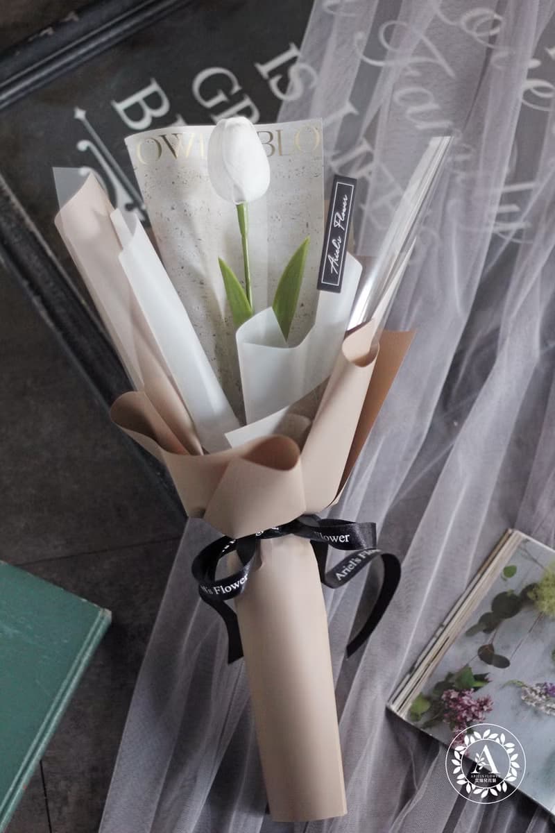 包裝花束 / 香芬皂花系列 / 單朵鬱金香小花束