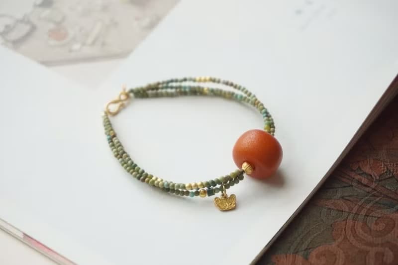 天然蜜蠟面包扣綠松石手鏈胖嘟嘟的蜜蠟面包扣搭配綠松石新中式