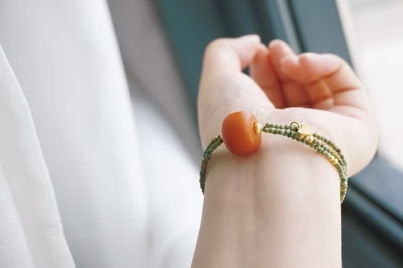 天然蜜蠟面包扣綠松石手鏈胖嘟嘟的蜜蠟面包扣搭配綠松石新中式