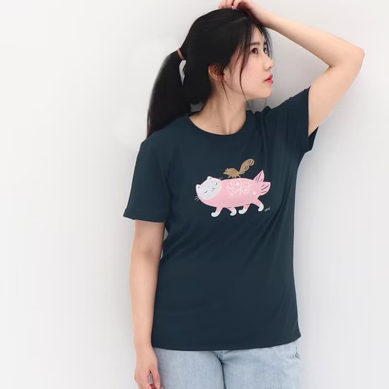 抓蝴蝶- 中性tshirt 貓 fishcat