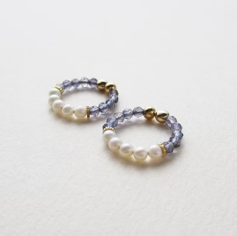 アイオライトと淡水パールのフープイヤリング、イヤーカフ
