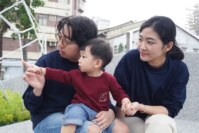 長頸龍刺繡親子上衣 小孩款