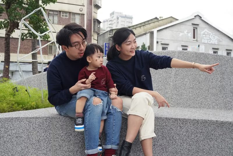 長頸龍刺繡親子上衣 小孩款