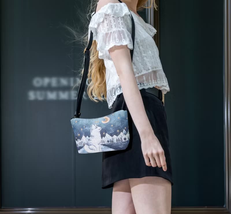 經典元寶斜背包 防潑水 平織緹花 極星遊樂園