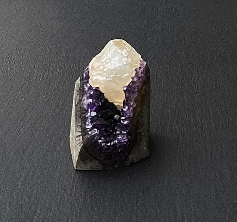 招財開運-天然原礦異象頂級帝王紫 紫晶鎮共生方解石快速出貨