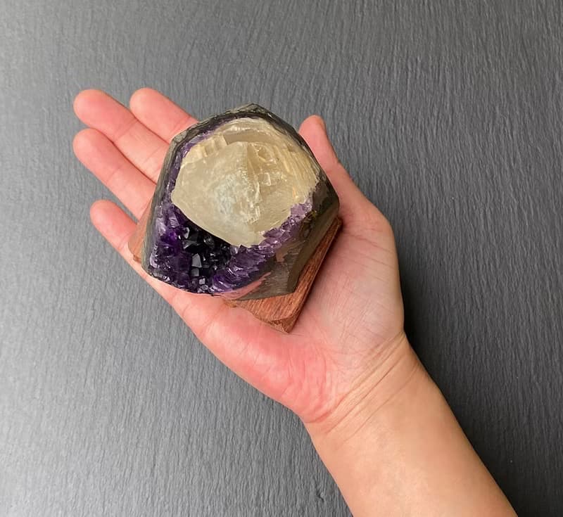 招財開運-天然原礦異象頂級帝王紫 紫晶鎮共生方解石快速出貨