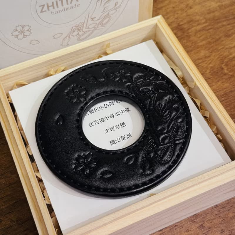 原創手工製作牛皮劍道刀鐔 御先稻荷 黑色 劍鍔 Tsuba