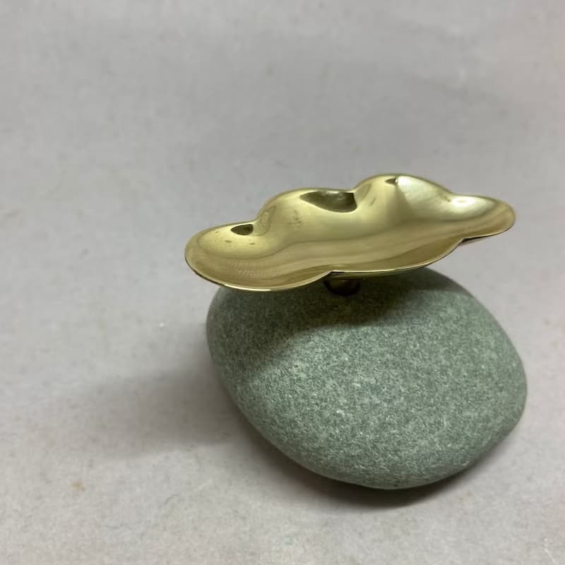 香道/燻香座~雲起石(B款小)單品~可置香錐,黃銅拋光搭配石頭質感!