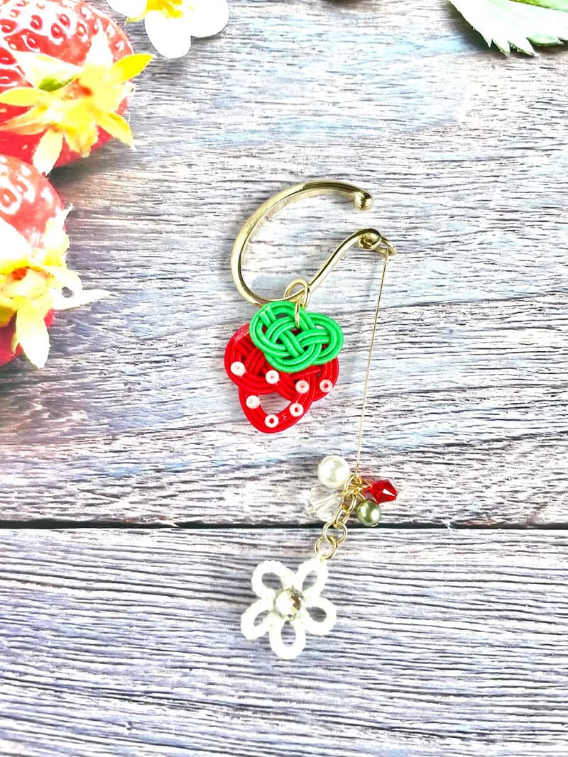 水引耳夾　草莓造型  梭編蕾絲花　紅白配色　雙面水鑽