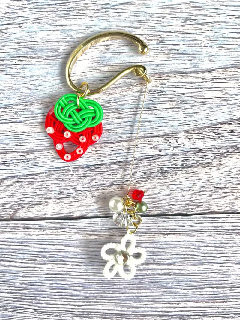 水引耳夾　草莓造型  梭編蕾絲花　紅白配色　雙面水鑽