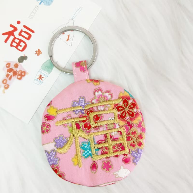 春霞白兔大福-2色可選。圓形平安符袋 (可繡名字)
