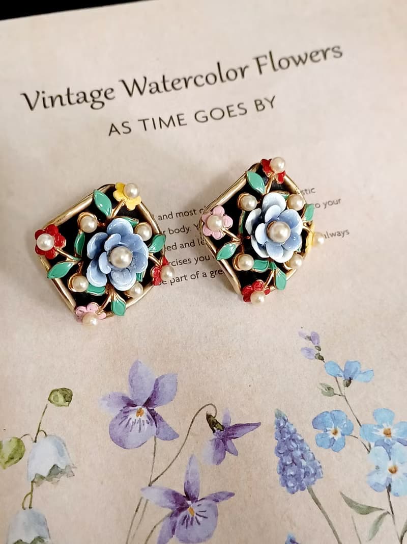 vintage jewelry古典珍品  Alice 琺瑯立體珍珠花卉 夾式耳環