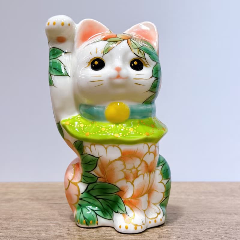 【福丹綻華】日本清水燒招財貓 | 色繪 - 白地 牡丹