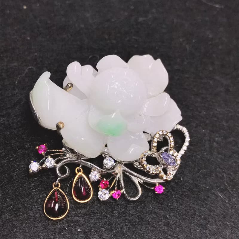 冰飄綠翡翠蓮花設計款胸針 925純銀鑲嵌 |天然緬甸A貨翡翠 | 送禮