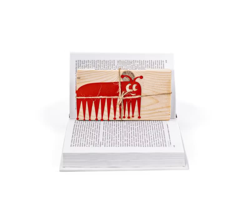 Metal Bookmark Charming Centipede