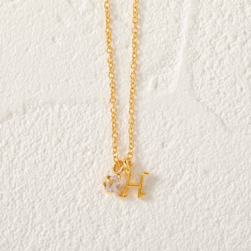 petit-initial necklace 【H】 ニッケルフリーネックレス 　小さなイニシャルをかたどったペンダントネックレス