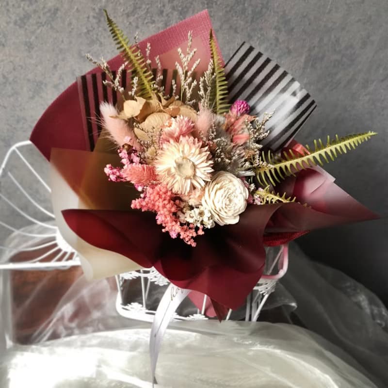 胭脂紅乾燥花束 畢業花束 | 生日  情人節首選 | 台北可自取