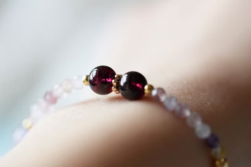 幸福的你。超級7 石榴石 薰衣草紫水晶 18K包金 天然石/水晶 手鍊