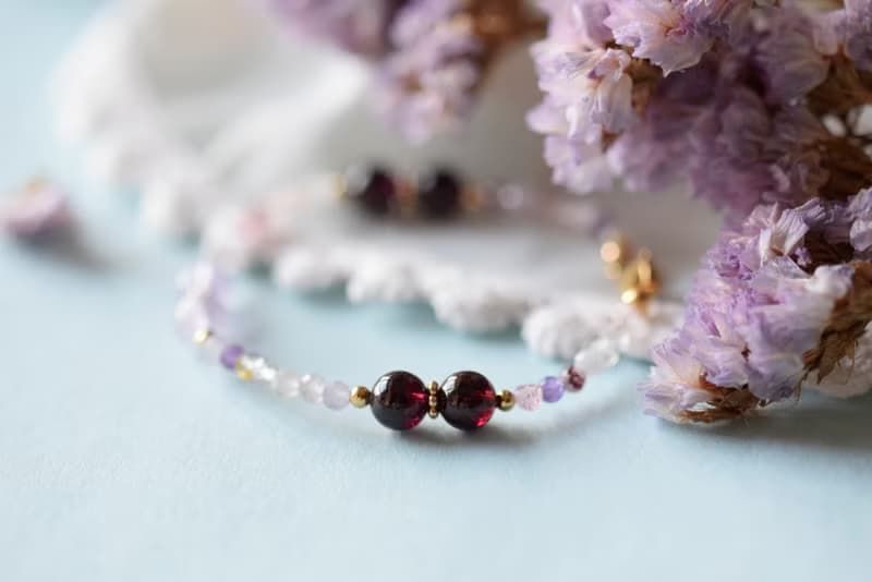 幸福的你。超級7 石榴石 薰衣草紫水晶 18K包金 天然石/水晶 手鍊
