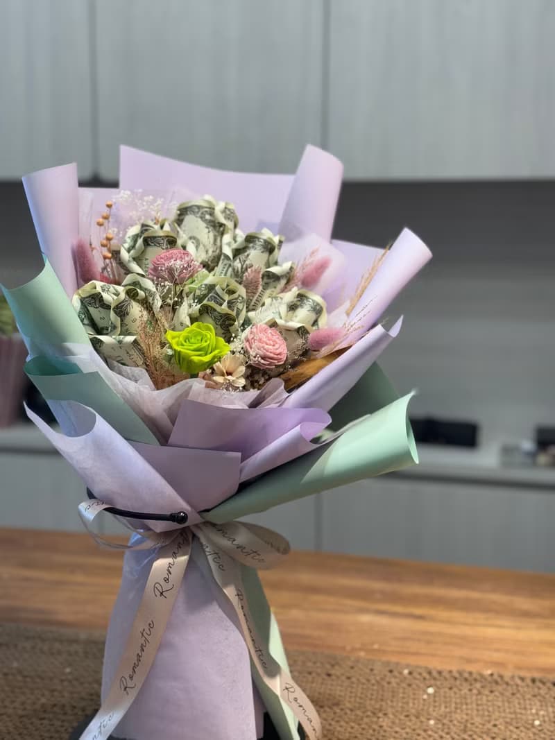 出奇制勝的有錢花束  不包含美鈔金額