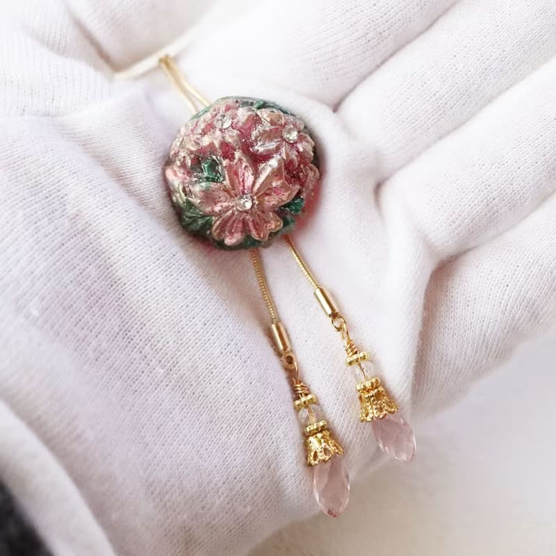 桜花のループタイ　ネックレス・ラリエット風　薄紅色×桜色