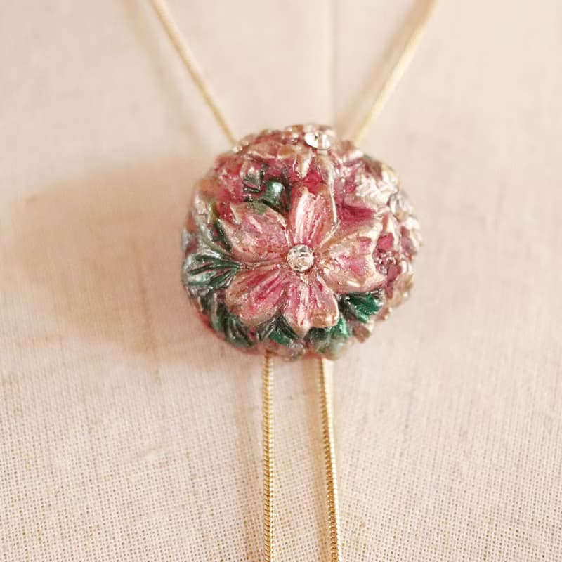 桜花のループタイ　ネックレス・ラリエット風　薄紅色×桜色