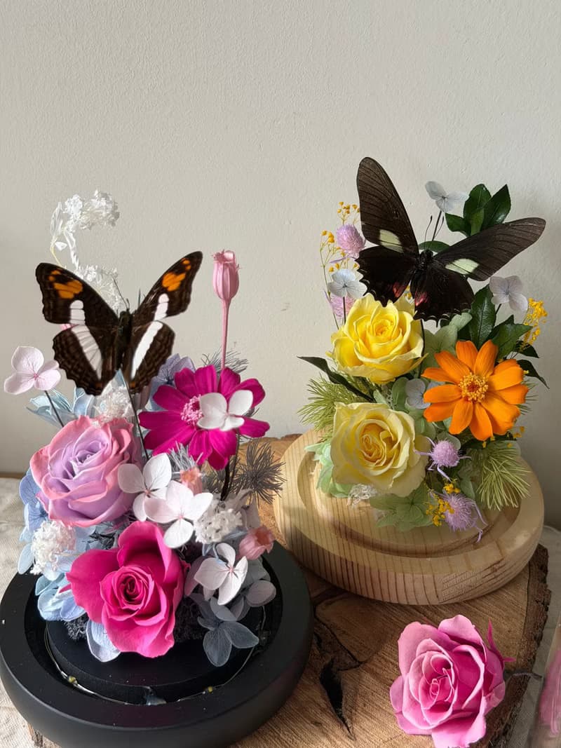 春庭永生玫瑰 蝴蝶玻璃盅 -榮退禮/情人節/訂婚/紀念/入厝/生日