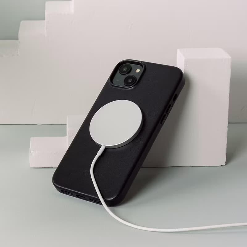 磁吸防摔皮革手機殼 iPhone 14系列 —渡鴉黑