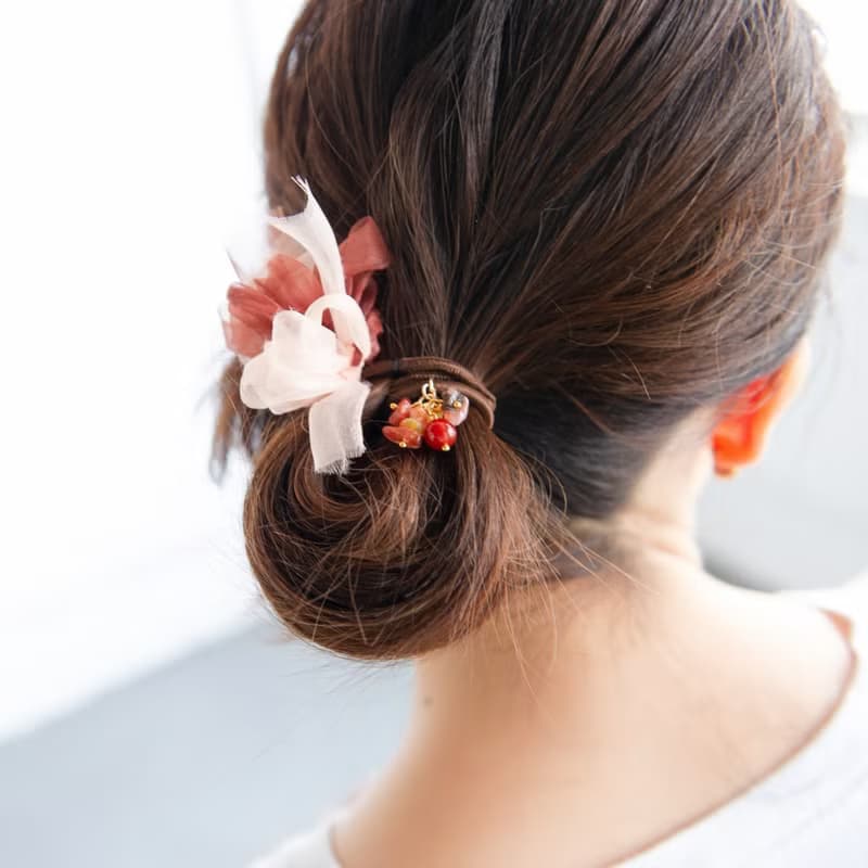 カーネリアン | 咲き編みヘアゴム | 6月誕生石
