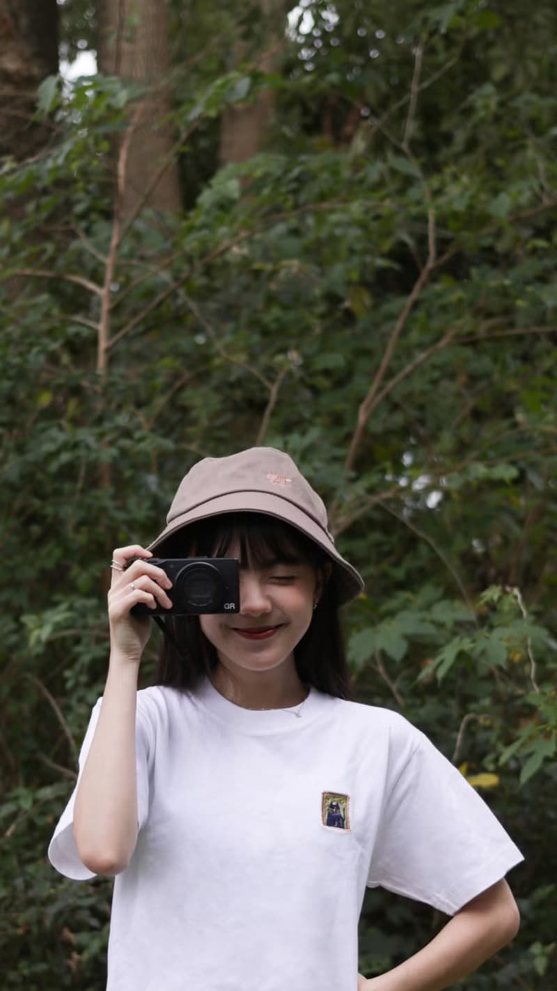 吉普貓自畫像  / 上衣 刺繡 T-SHIRT (中性版)