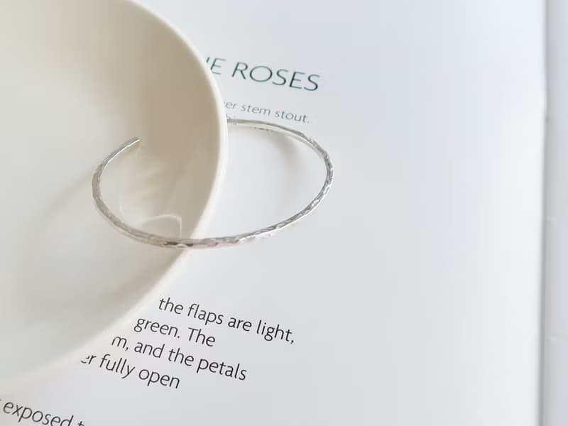 925純銀 波光 實心 鍛敲紋 C型 開口式 手環 免費送禮包裝