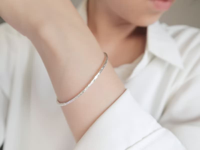 925純銀 波光 實心 鍛敲紋 C型 開口式 手環 免費送禮包裝