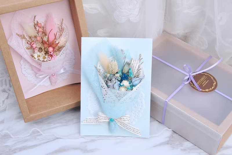 【現貨】乾燥花束卡片禮盒-寧靜藍 生日卡片