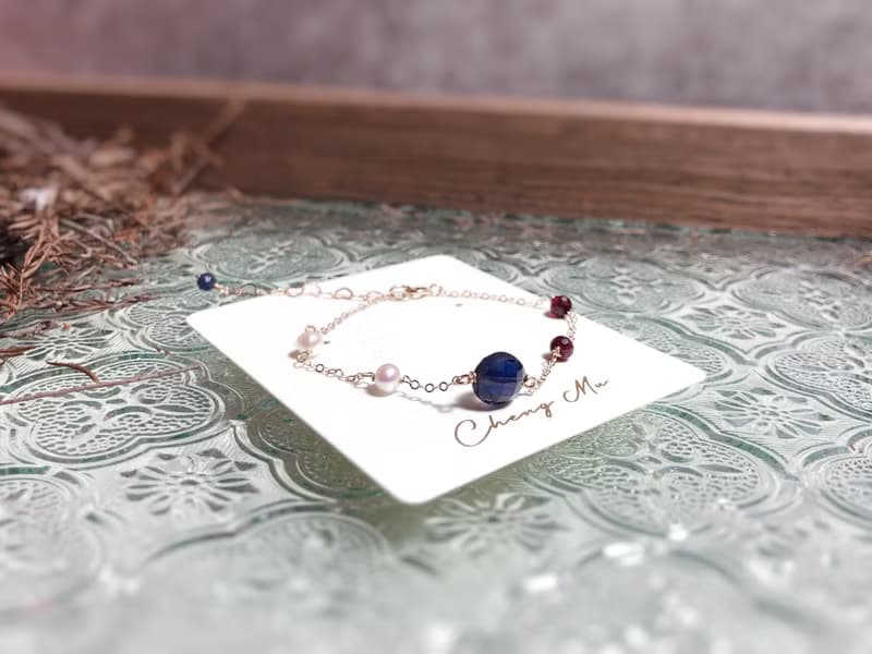 菫青石、珍珠、石榴石 14kgf手鍊