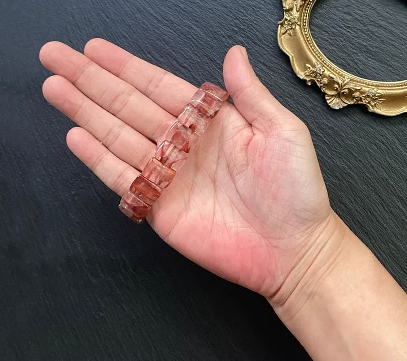 開運 招財 旺姻緣 旺貴人-天然冰透體紅膠花水晶手排 手鍊 手環