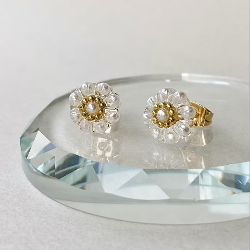ミニパールフラワーピアス/イヤリング