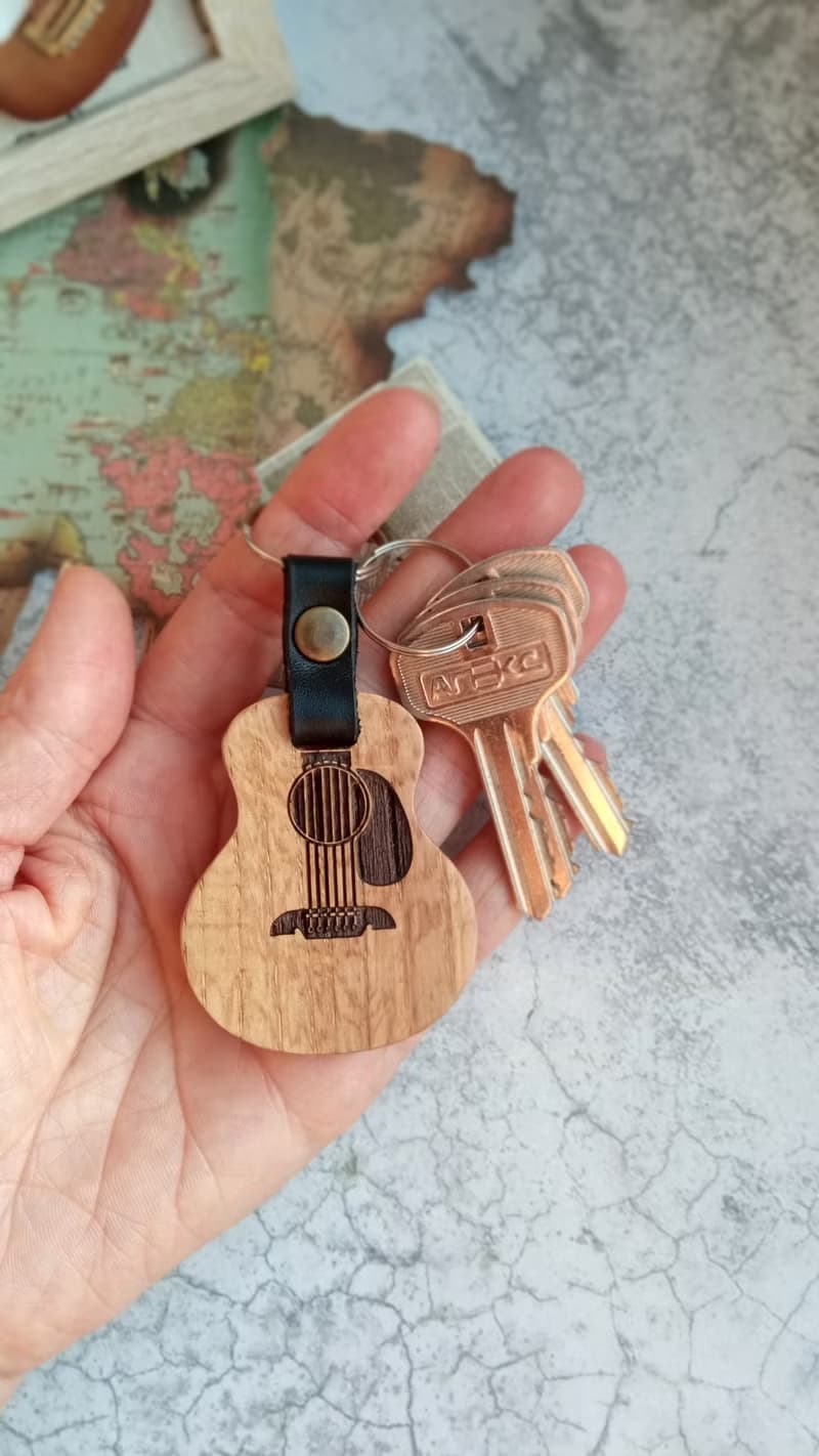 Keychain with guitar pick, wooden personalized guitar keyring and pick on magnet