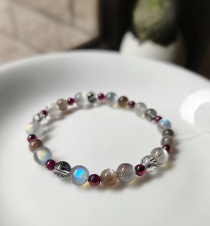 高光拉長石 黑髮晶 黑骨幹 石榴石 水晶手鍊