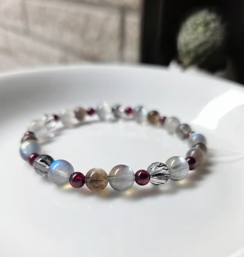 高光拉長石 黑髮晶 黑骨幹 石榴石 水晶手鍊