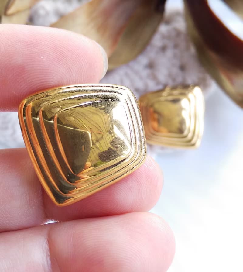 Vintage Jewelry 西洋古董飾品 MONET 金色調 簡約 針式耳環