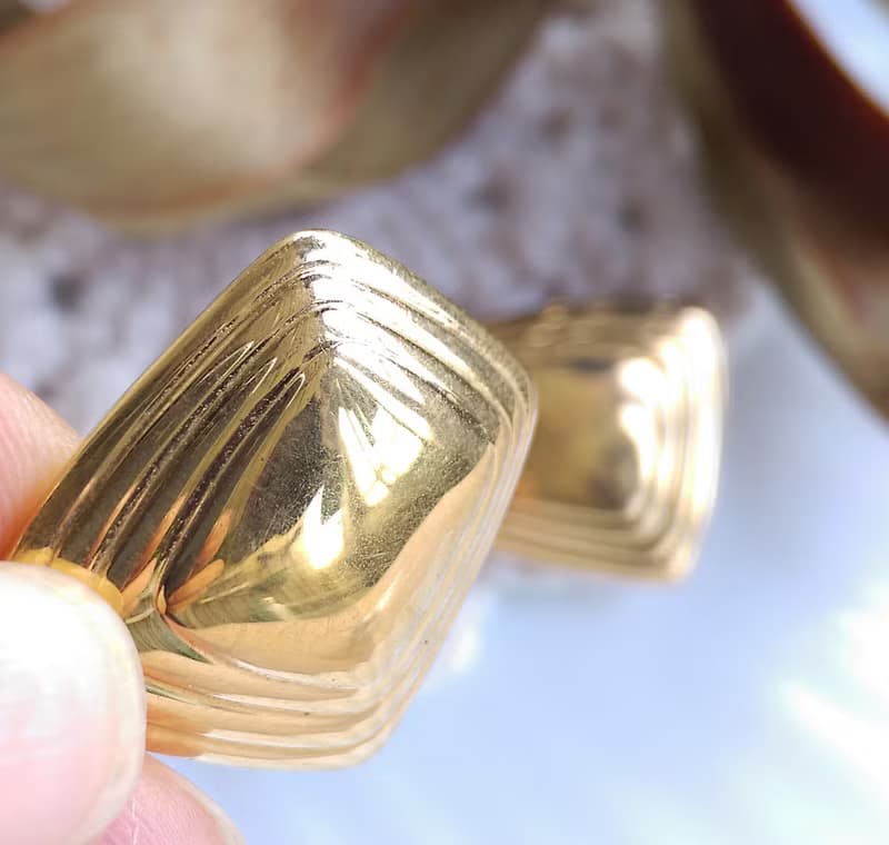 Vintage Jewelry 西洋古董飾品 MONET 金色調 簡約 針式耳環