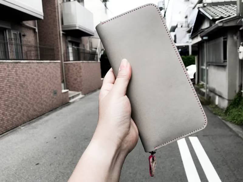 ROUND　 笑顔がこぼれる、好きな色　ラウンドジップ 長財布　スマホも通帳もOK　RZW-HHNN-HPP-P