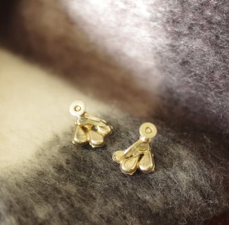 -古董透光萊茵石夾式耳環  C699