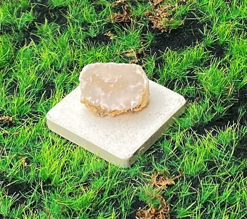 瑪瑙愛心白晶洞 // 白水晶 // 天然原礦 // 招財開運 // 快速出貨