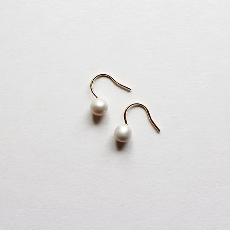 【Onpu】 淡水パールピアス( Silver )