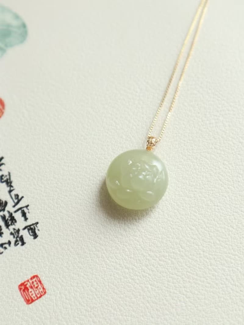 18K金鑲嵌天然和田玉雕花圓牌吊墜冰底晴水料和田玉吊墜 七夕禮物