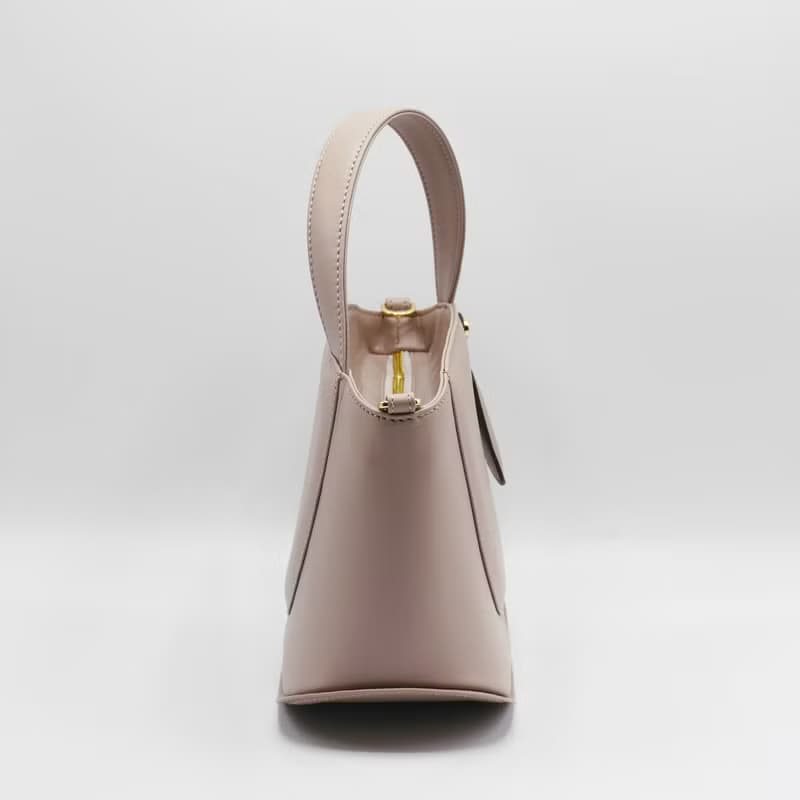 真皮 水桶包 Merry Bucket Tote - Taupe