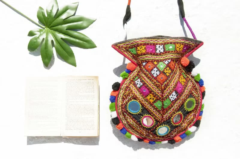 手工刺繡斜背包 民族風包 側背包 肩背包 手工包 刺繡包-沙漠旅行