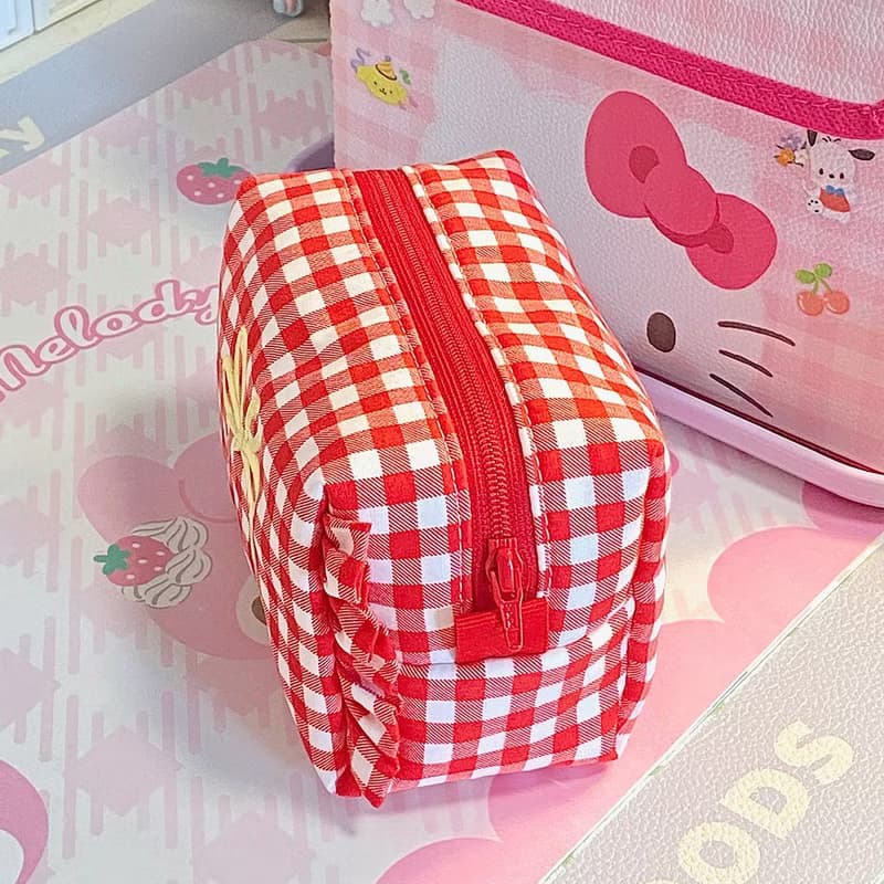 Sweetstore Supply原創紅格蝴蝶結刺繡化妝包便攜收納包